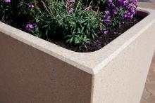 De Haan Custom made benches and planters in architectural concrete - picture five