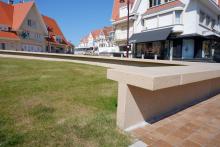 De Haan Custom made benches and planters in architectural concrete - picture two